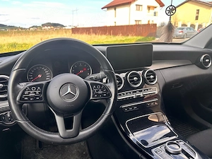 Mercedes Benz  - imagine 3