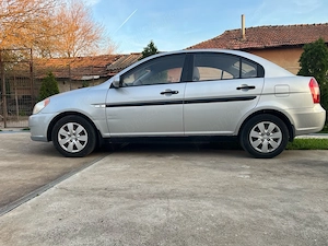 Hyundai Accent - imagine 2