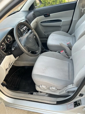 Hyundai Accent - imagine 4