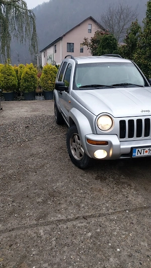Jeep Cherokee Limited 2003 2.5 CRD - imagine 2