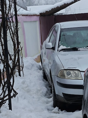 Mașina de vânzare passat b5 2003  - imagine 2