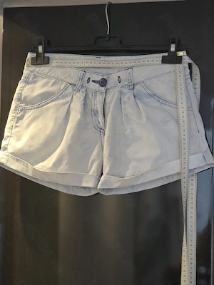 Pantaloni Scurți Denim Acid Wash   Model cu Pense și Talie S - imagine 2
