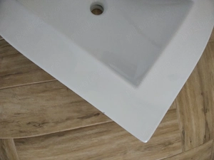 Vând lavoar baie pentru corp suspendat, dimensiuni 61  46.5 cm - imagine 3