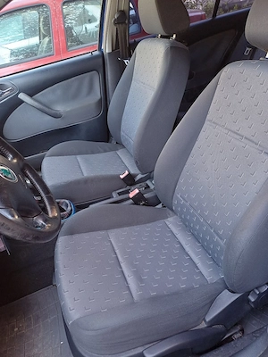 Skoda Octavia 1,6 Benzină 2200 Negociabil - imagine 10