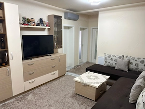 Proprietar vând apartament 3 camere mobilat în Giroc