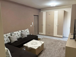 Proprietar vând apartament 3 camere mobilat în Giroc - imagine 2