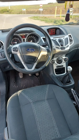 vand ford fiesta  - imagine 4