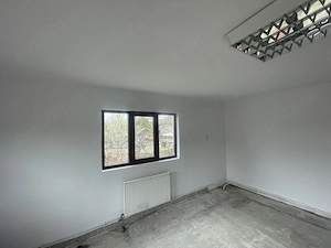 Buzesti(Farcasa), linga Biserica,casa 2 camere, baie, beci , anexe ,20 ari gradina ,pret 68.000 euro - imagine 3