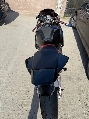 Vând CBR.1000 RR Honda  - imagine 2