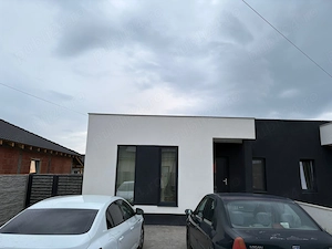 Vand jumatate de duplex in Sag,zona Manastire la 10 minute de shopping city Timisoara