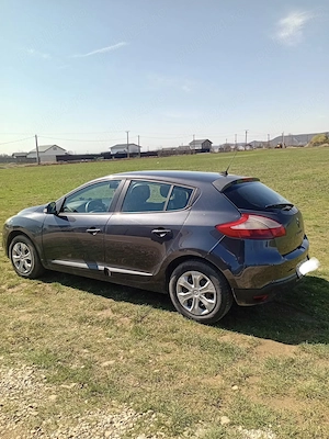 Renault Megane III Hatchback - imagine 2