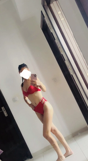 Brunetă slim poze 100%reale confirm cu tatuajele doar deplasări !!