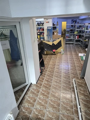 Vand cladire spatii comerciale si birouri in Constanta ! 1500E MP. - imagine 2