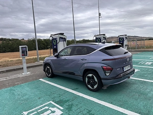 Kona electrică 64 kW , preț cu tva sau predare leasing - imagine 2