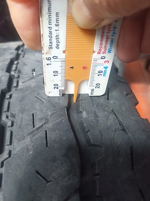 Set de 4 jante cu Anvelope de Vara Brigestone 225 70 15 C - imagine 5