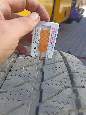 Set de 4 jante tabla 225 70 15 C cu anvelope Wiking M&S - imagine 2