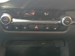 Vând Mazda CX30 automata 2021 - imagine 8