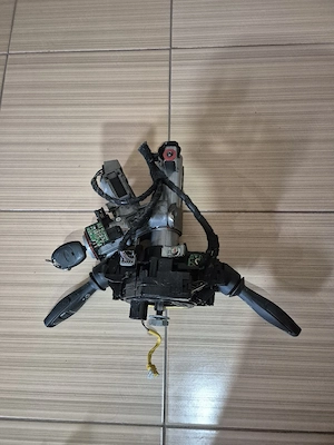 Spira airbag, maneta semnalizare stergatoare, contact, ax volan Ford Fiesta 2010 - imagine 2