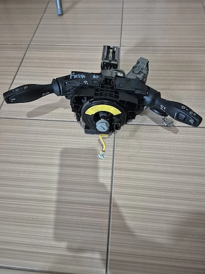 Spira airbag, maneta semnalizare stergatoare, contact, ax volan Ford Fiesta 2010