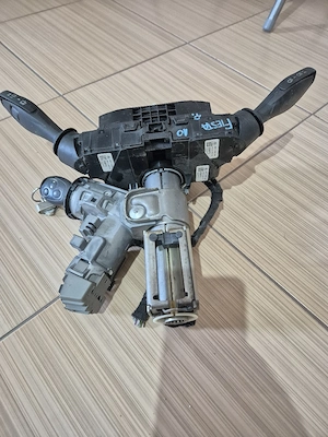 Spira airbag, maneta semnalizare stergatoare, contact, ax volan Ford Fiesta 2010 - imagine 3