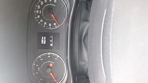 Vand Dacia Logan 2022, automata, stare perfecta, gri metalizat, ecran parcare, 10700 euro.