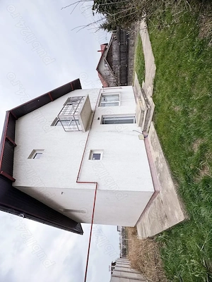 Vand schimb cu apartament in sector 4 vila individuala P+1+pod  - imagine 3