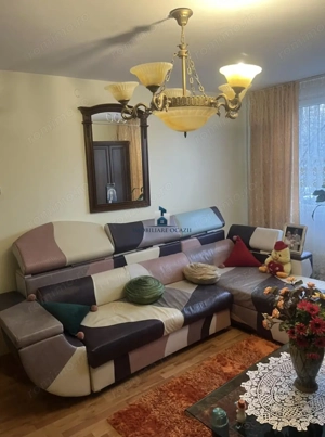 Vanzare Apartament 3 Camere Semidecomandat Berceni-Izvorul Crisului