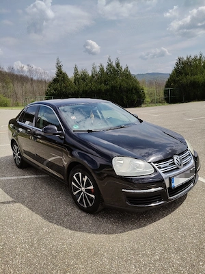 Volskwagen Jetta  - imagine 3