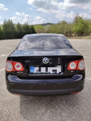 Volskwagen Jetta  - imagine 2