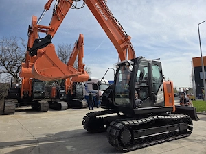 Excavator Mediu ZX135 Nou si SH oferte pe baza de vizionare - imagine 5