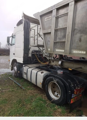 Cap tractor Volvo FH12 - imagine 3