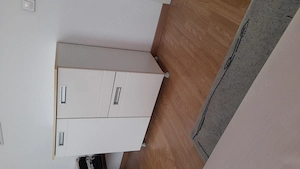 Vind comoda living sau dormitor. 