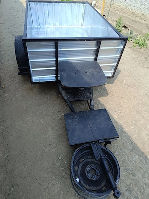 vând remorcuță de motocultor 