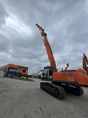 Excavator Mediu ZX 350 Nou si SH oferte pe baza de vizionare - imagine 3