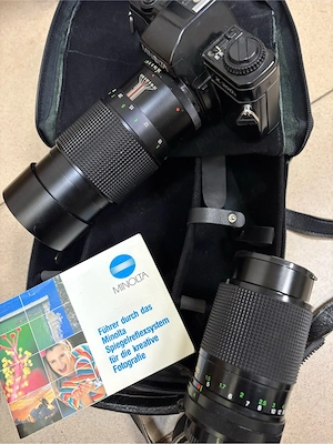 Minolta x-300s cu doua obiective 