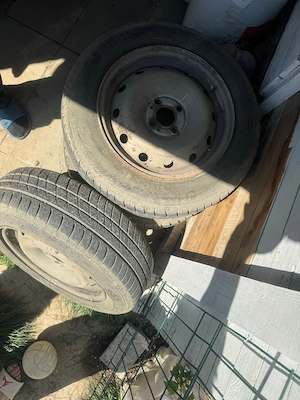 roți de mașină, jante cu cauciucuri - imagine 3