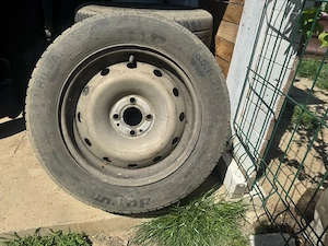 roți de mașină, jante cu cauciucuri