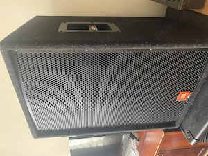 Vind 2 boxe pasive Jbl Jrx100