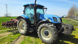  Vând tractor New Holland T6070   un singur proprietar, cumpărat nou prin dealer oficial NHR - imagine 3