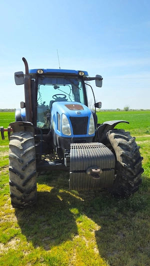  Vând tractor New Holland T6070   un singur proprietar, cumpărat nou prin dealer oficial NHR
