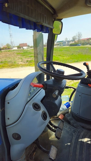  Vând tractor New Holland T6070   un singur proprietar, cumpărat nou prin dealer oficial NHR - imagine 8