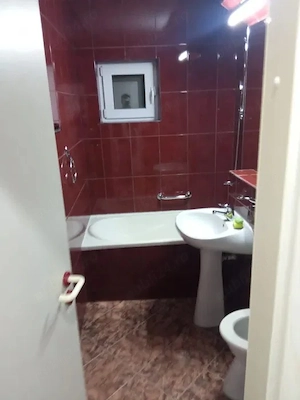 Apartament 1 camera ETAJ 1 cu balcon amenajat centrala Aradului langa Piata Verde - imagine 6