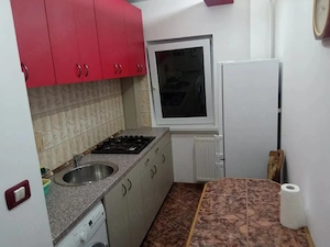 Apartament 1 camera ETAJ 1 cu balcon amenajat centrala Aradului langa Piata Verde