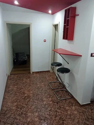Apartament 1 camera ETAJ 1 cu balcon amenajat centrala Aradului langa Piata Verde - imagine 2
