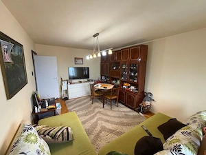 Pozitie excelenta. 2 bai. Decomandat. Spatios