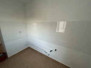 Vand apart.1 cam.situat in Micalaca,str.Vaslui,st. 50 mp,et.4 din 4,modern - imagine 6