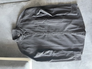 Camasa Bershka putin purtata