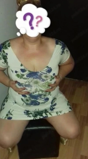 Azi  am ajuns...Doamna cu forme voluptoase.Reala %100% 