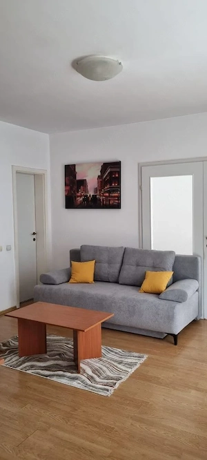 Apartament 2 camere si parcare cu bariera in zona centrala, str. G-ral Traian Mosoiu  - imagine 2