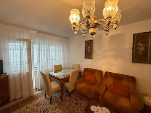 Apartament decomandat Sinaia, 2 camere, zona 1 Mai - imagine 4